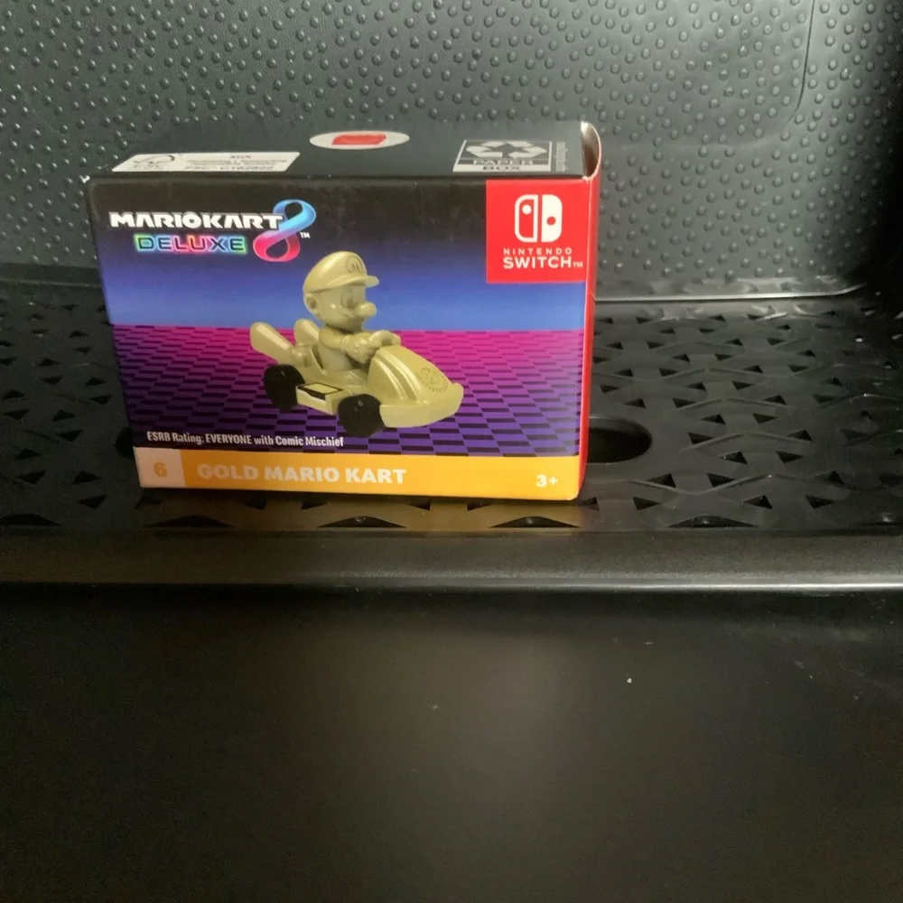 5/$25 Nintendo Switch McDonald’s Gold Mario Kart Deluxe Figure plastic